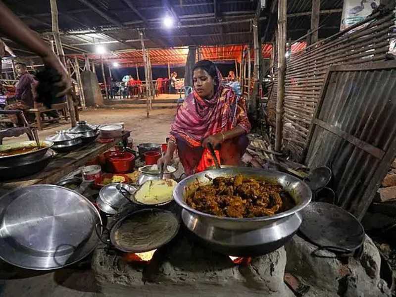 Nila Market 300 feet