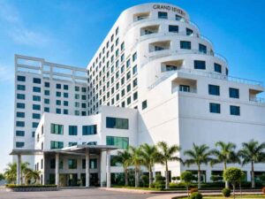 সিলেটের বিলাসিতার নতুন ঠিকানা: Grand Sylhet Hotel & Resort